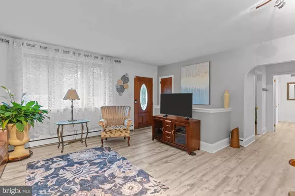 352 CONCORD RD, Glen Mills, PA 19342