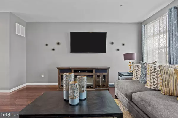 2302 MACIS CIR, Warrington, PA 18976