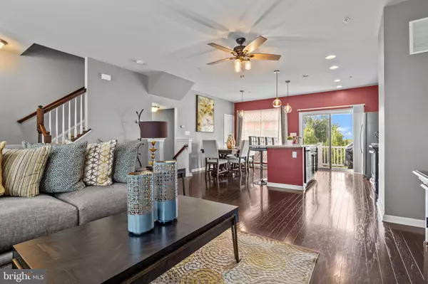 2302 MACIS CIR, Warrington, PA 18976