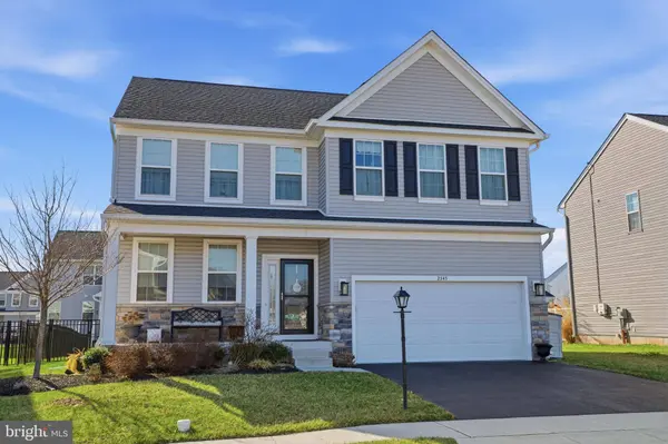 2345 TWIN LAKES DR, Quakertown, PA 18951