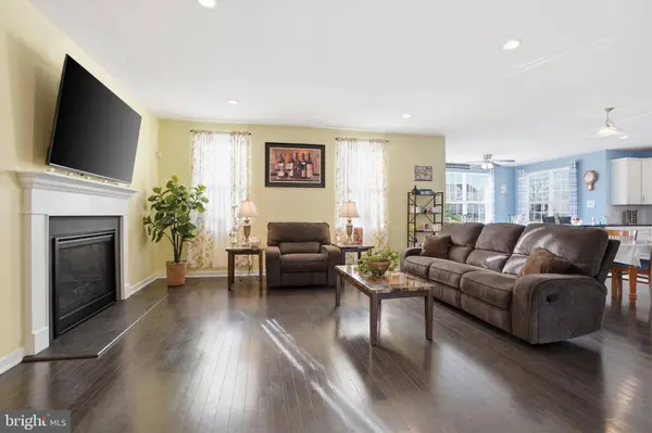 2345 TWIN LAKES DR, Quakertown, PA 18951