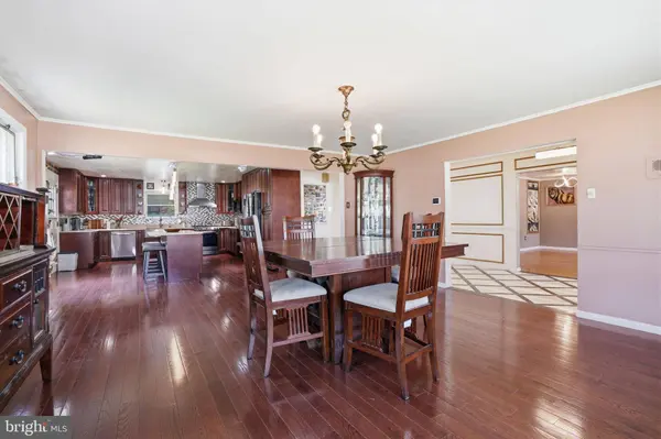 1516 REDWOOD LN, Wyncote, PA 19095