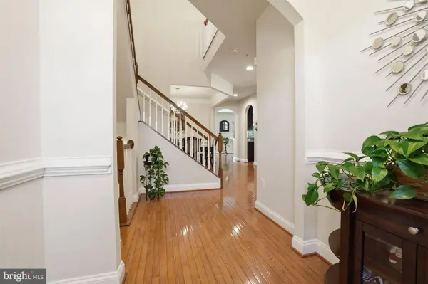 2405 CINDY LN, Warrington, PA 18976