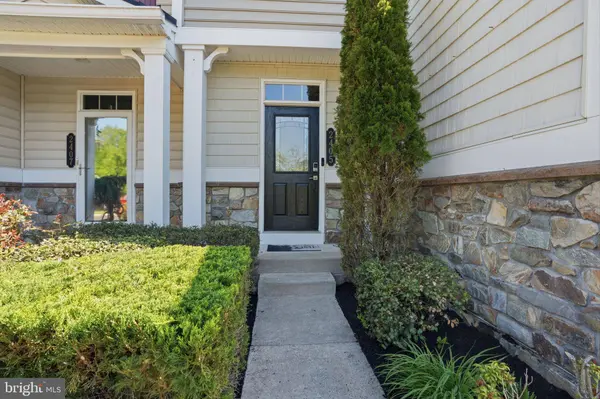 2405 CINDY LN, Warrington, PA 18976