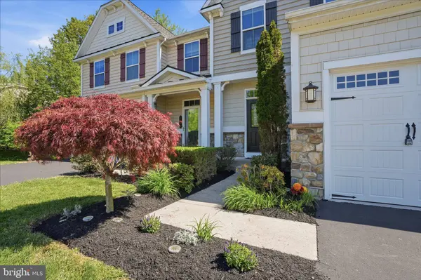2405 CINDY LN, Warrington, PA 18976