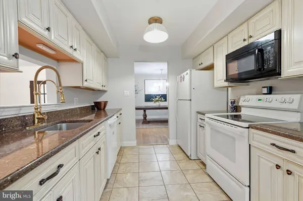 4039 HOLLY WAY, Doylestown, PA 18902