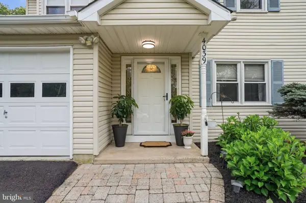 4039 HOLLY WAY, Doylestown, PA 18902
