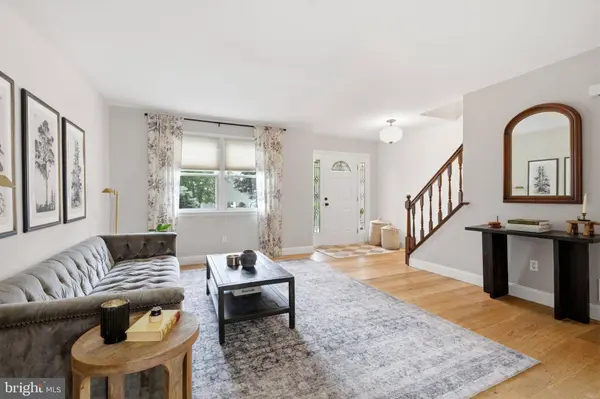 4039 HOLLY WAY, Doylestown, PA 18902