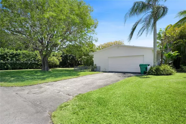 14101 SW 99th Ave, Miami, FL 33176