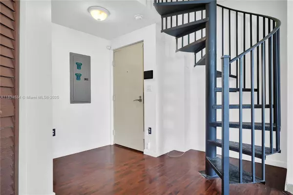 3339 Virginia St #PH-1, Miami, FL 33133