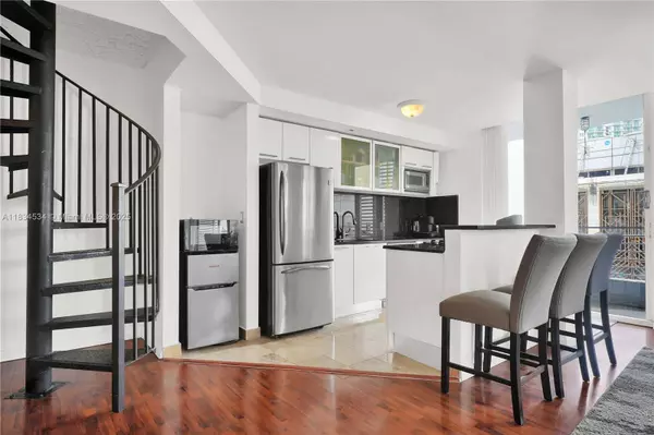 3339 Virginia St #PH-1, Miami, FL 33133