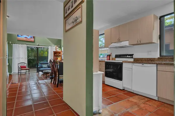 2790 SW 22nd Ave, Miami, FL 33133