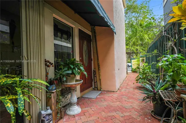 2790 SW 22nd Ave, Miami, FL 33133