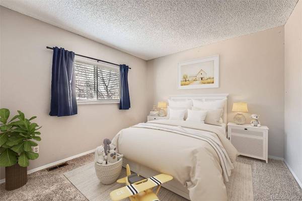 21470 E Aberdeen DR, Centennial, CO 80015