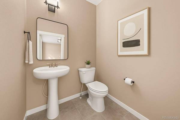 719 N Quatar ST, Aurora, CO 80018