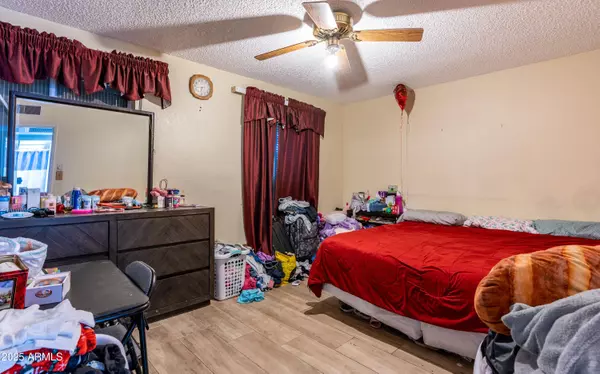 2925 N 77TH Avenue, Phoenix, AZ 85033