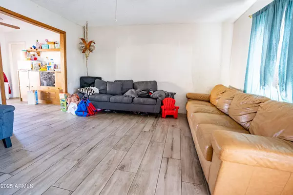 2925 N 77TH Avenue, Phoenix, AZ 85033