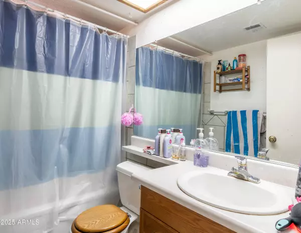 2925 N 77TH Avenue, Phoenix, AZ 85033