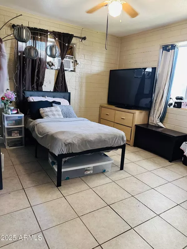 3528 W CHAMBERS Street, Phoenix, AZ 85041