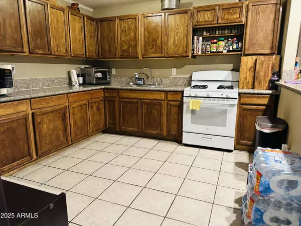 3528 W CHAMBERS Street, Phoenix, AZ 85041