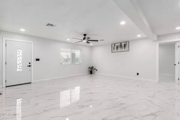 3308 N 40TH Avenue, Phoenix, AZ 85019