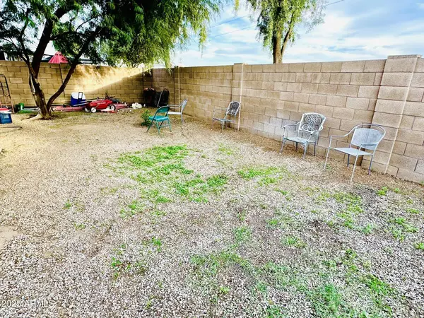 7567 W PASADENA Avenue, Glendale, AZ 85303