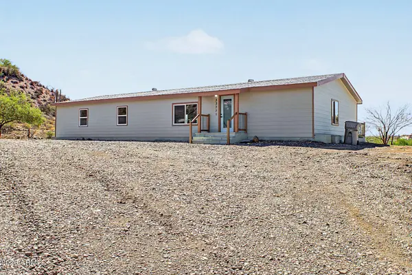 33235 S COLDWATER Road, Black Canyon City, AZ 85324