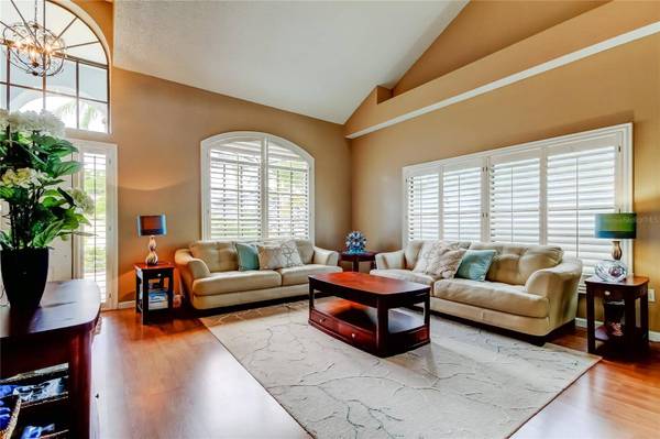 11121 CLAYRIDGE DR, Tampa, FL 33635