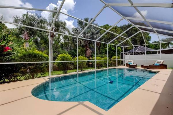 11121 CLAYRIDGE DR, Tampa, FL 33635