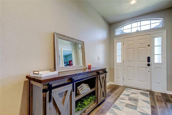 6648 CASTLE GREEN PL, Zephyrhills, FL 33541