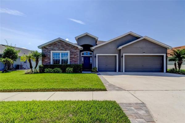 6648 CASTLE GREEN PL, Zephyrhills, FL 33541