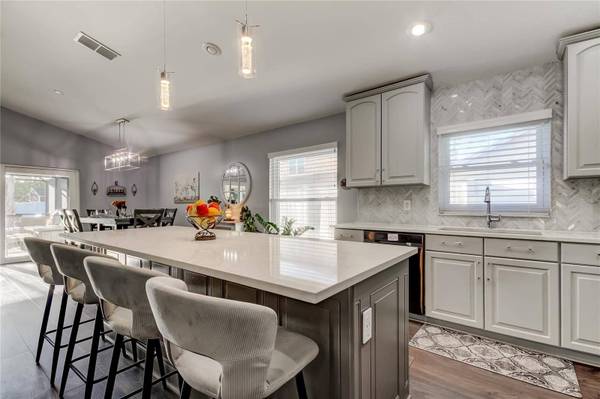 204 BAY ARBOR BLVD, Oldsmar, FL 34677