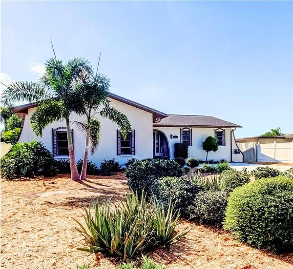 212 WESTWINDS DR, Palm Harbor, FL 34683