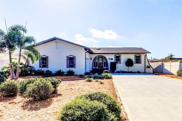 212 WESTWINDS DR, Palm Harbor, FL 34683