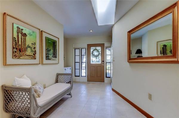 212 WESTWINDS DR, Palm Harbor, FL 34683