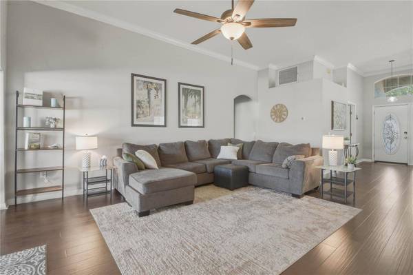 10215 CHARLESTON CORNER RD, Tampa, FL 33635