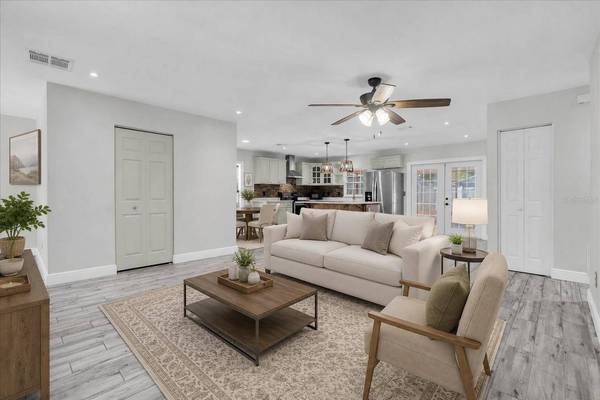 6832 SWAIN AVE, Tampa, FL 33625