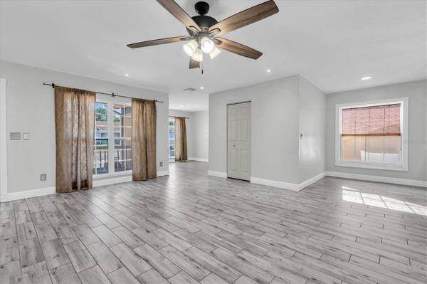6832 SWAIN AVE, Tampa, FL 33625