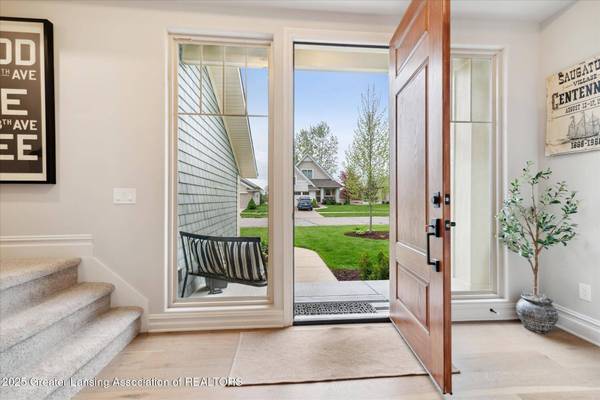 16851 Meadowbrook DR, Haslett, MI 48840