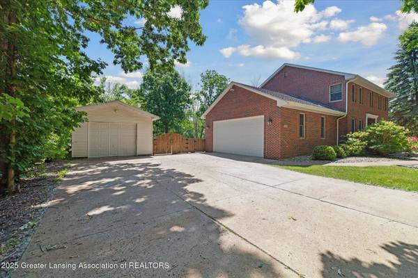 4084 Hulett RD, Okemos, MI 48864