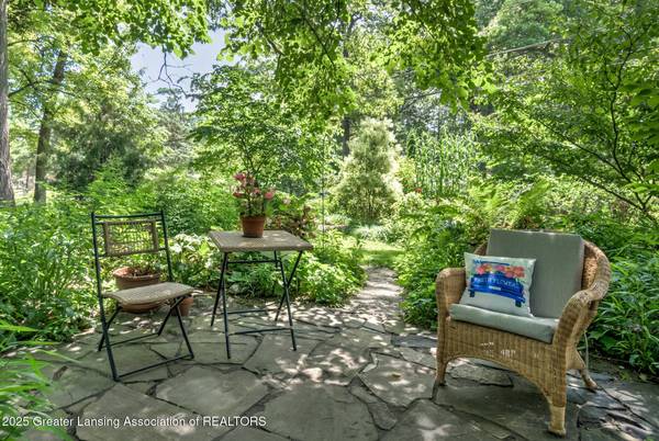 4451 Greenwood DR, Okemos, MI 48864