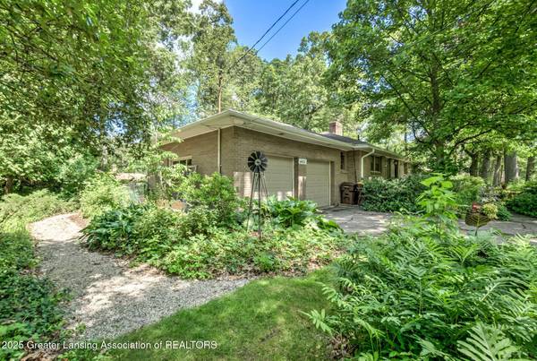 4451 Greenwood DR, Okemos, MI 48864