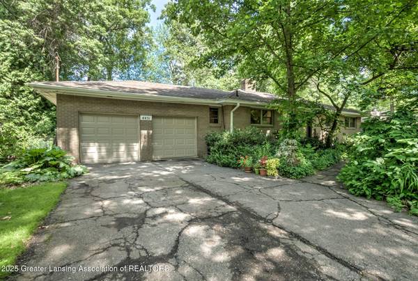 4451 Greenwood DR, Okemos, MI 48864