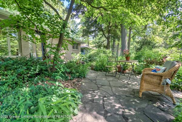 4451 Greenwood DR, Okemos, MI 48864