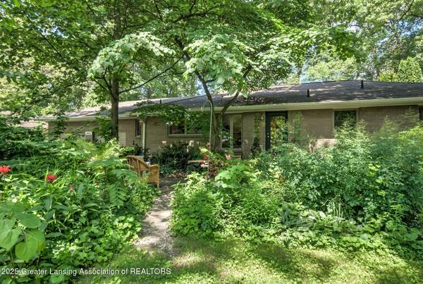 4451 Greenwood DR, Okemos, MI 48864