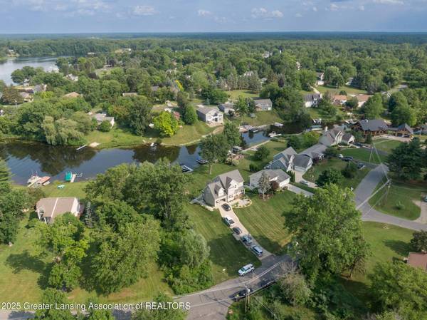 V/L Victoria Shore DR, Laingsburg, MI 48848