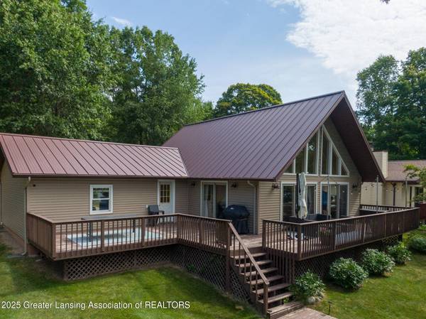 5235 King Henry CIR, Gladwin, MI 48624