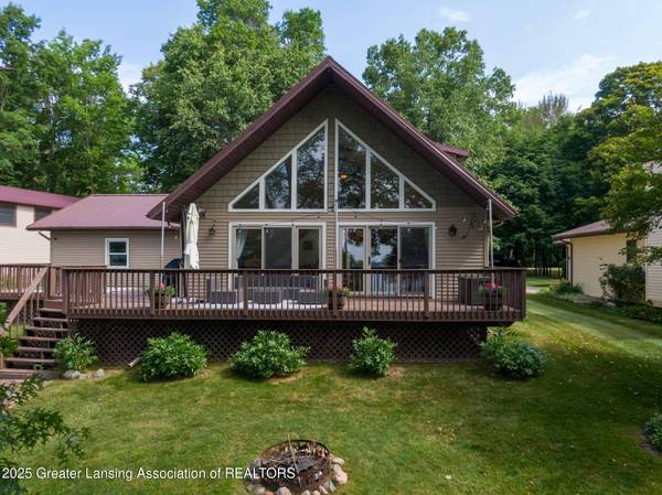 5235 King Henry CIR, Gladwin, MI 48624