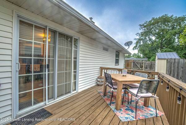 1118 N Hayford AVE, Lansing, MI 48912