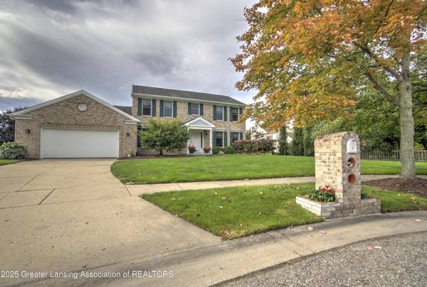 1325 Ivywood DR, Okemos, MI 48864